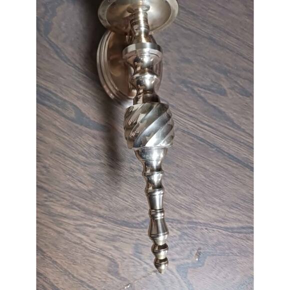 Vintage brass wall sconce candle holder - Picture 3 of 6